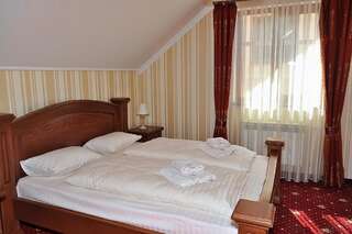 Отели типа «постель и завтрак» Eldorado baza vidpochynku Солочин Двухместный номер с 1 кроватью и балконом-1