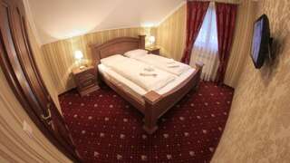 Отели типа «постель и завтрак» Eldorado baza vidpochynku Солочин Четырехместный номер с балконом-22